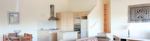 Peregian Court Resort - Phillip Island Accommodation 2