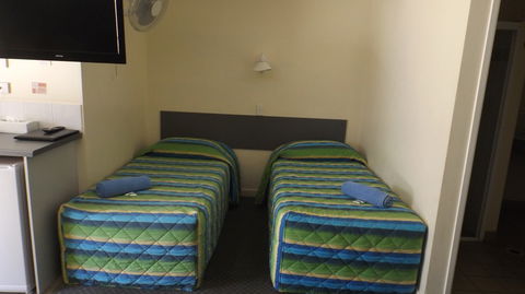 Central Point Motel - Phillip Island Accommodation 2