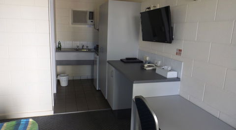 Central Point Motel - Phillip Island Accommodation 3