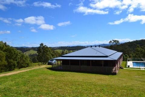 Fosterton Lodge - Phillip Island Accommodation 0