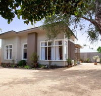 Driftwood Beach Cottage - Phillip Island Accommodation