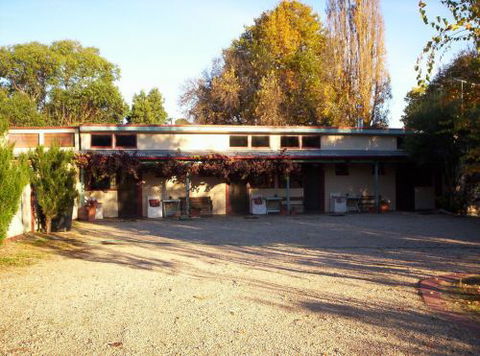 Colonial Motel Omeo - Phillip Island Accommodation 2
