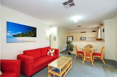 Beaches Serviced Apartments - Phillip Island Accommodation 0
