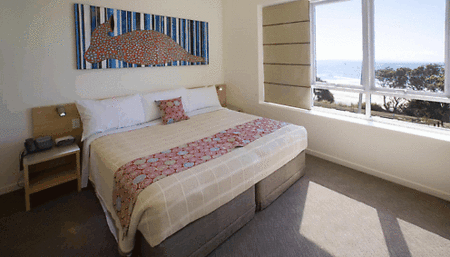 Stradbroke Island Beach Hotel - Phillip Island Accommodation