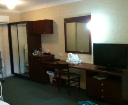 Town Square Motel - Phillip Island Accommodation 2