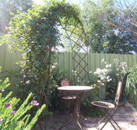 Robyn's Nest Country Cottages - Phillip Island Accommodation