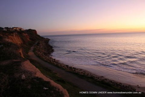 Homes Down Under - Phillip Island Accommodation 8