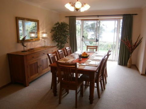 Portside Cygnet Accommodation - Phillip Island Accommodation 1