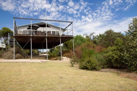 Coral Sands Luxury Beach House - Phillip Island Accommodation 7