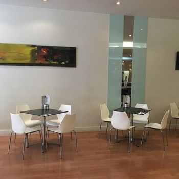 Ramada Encore Dandenong - Phillip Island Accommodation 3
