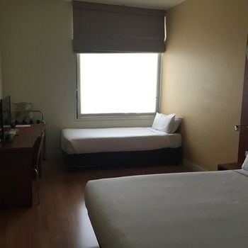 Ramada Encore Dandenong - Phillip Island Accommodation 13