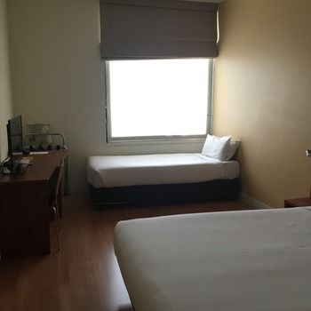 Ramada Encore Dandenong - Phillip Island Accommodation 17
