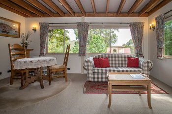 A Camelot Tower & Penthouse - Phillip Island Accommodation 41