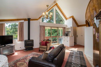 A Camelot Tower & Penthouse - Phillip Island Accommodation 45