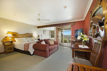 Artisan Spa Views - Phillip Island Accommodation 11
