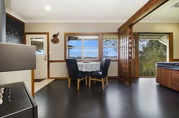 Artisan Spa Views - Phillip Island Accommodation 12