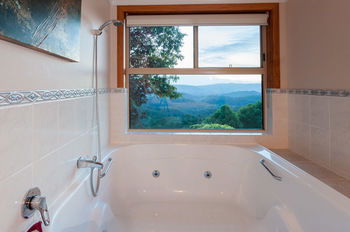 Artisan Spa Views - Phillip Island Accommodation 17