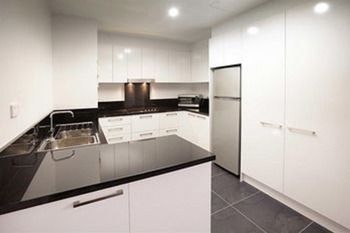 Crown On Darby - Phillip Island Accommodation 2