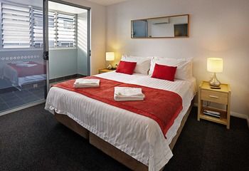 Crown On Darby - Phillip Island Accommodation 3