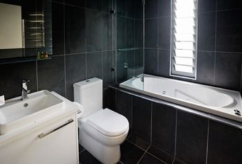 Crown On Darby - Phillip Island Accommodation 7