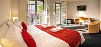 Crown On Darby - Phillip Island Accommodation 10