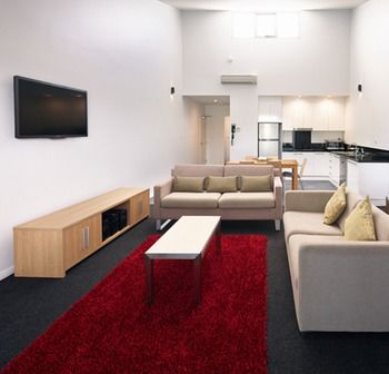 Crown On Darby - Phillip Island Accommodation 15