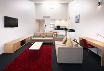 Crown On Darby - Phillip Island Accommodation 19