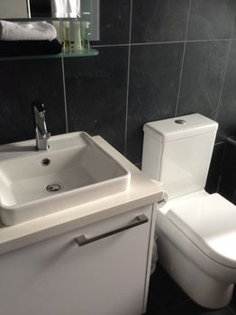 Crown On Darby - Phillip Island Accommodation 22