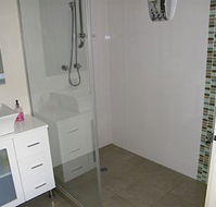 DeaposVine Escape - Phillip Island Accommodation
