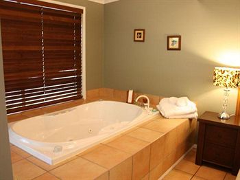 House Of Laurels - Phillip Island Accommodation 28