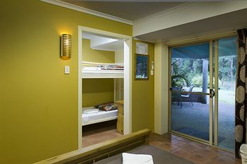 Glass House Mountains Ecolodge - Phillip Island Accommodation 20
