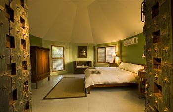 Glass House Mountains Ecolodge - Phillip Island Accommodation 22