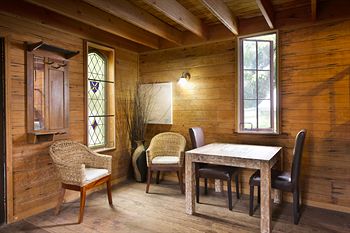 Glass House Mountains Ecolodge - Phillip Island Accommodation 11