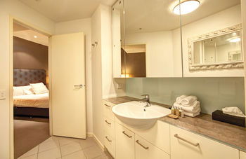 ACD Apartments - Phillip Island Accommodation 5