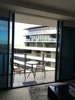 Apartments Melbourne Domain - Docklands - Phillip Island Accommodation 1