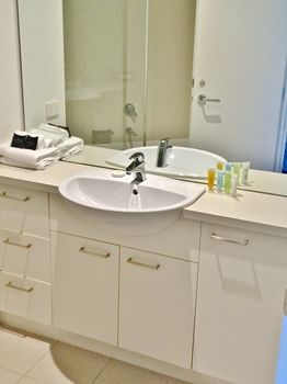 Apartments Melbourne Domain - Docklands - Phillip Island Accommodation 9