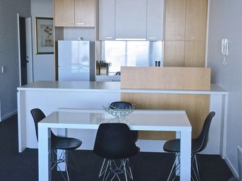 Apartments Melbourne Domain - Docklands - Phillip Island Accommodation 10