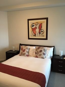 Apartments Melbourne Domain - Docklands - Phillip Island Accommodation 17