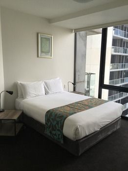 Apartments Melbourne Domain - Docklands - Phillip Island Accommodation 27