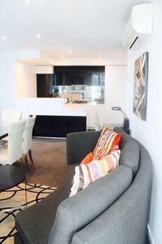 Apartments Melbourne Domain - Docklands - Phillip Island Accommodation 38