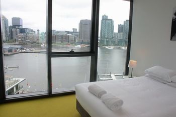 Apartments Melbourne Domain - Docklands - Phillip Island Accommodation 45