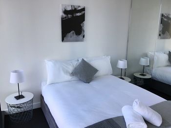 Apartments Melbourne Domain - Docklands - Phillip Island Accommodation 60