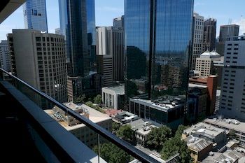 Aura On Flinders Serviced Apartments - Phillip Island Accommodation 14