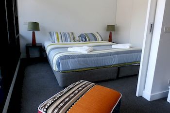 Aura On Flinders Serviced Apartments - Phillip Island Accommodation 26