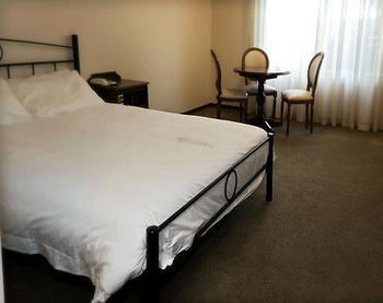 Elizabethan Lodge - Phillip Island Accommodation 16