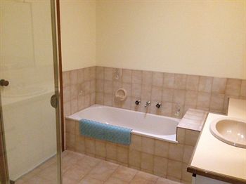 Australian Home Away @ Doncaster Elgar - Phillip Island Accommodation 0