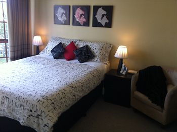 Australian Home Away @ Doncaster Elgar - Phillip Island Accommodation 4