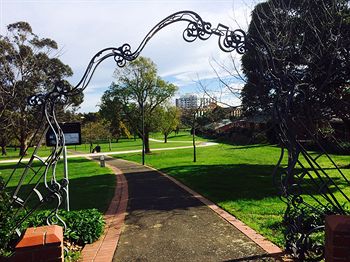 Australian Home Away @ Box Hill 32 - Phillip Island Accommodation 2
