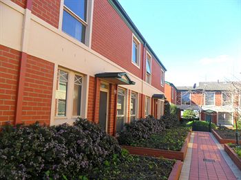 Australian Home Away @ Box Hill 32 - Phillip Island Accommodation 9