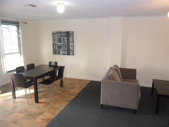 Australian Home Away @ Box Hill 32 - Phillip Island Accommodation 10